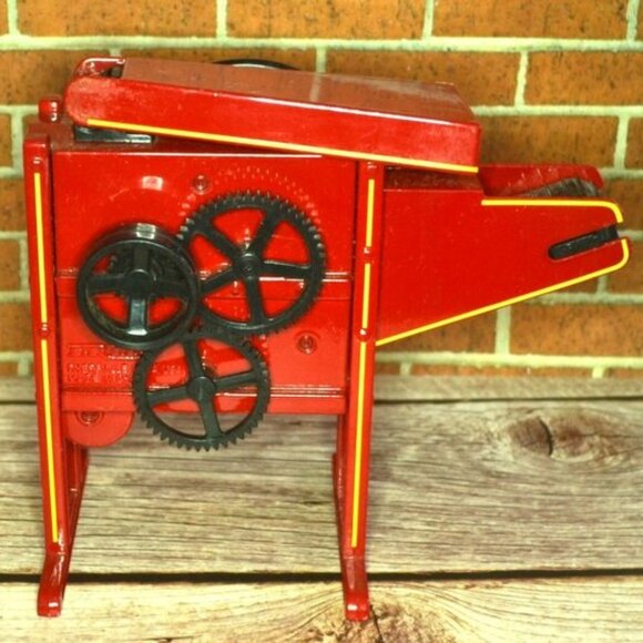 Vintage Ertl Corn Shredder Toy Kitchen Decor Rustic Red Primitive Accent - Picture 5 of 11